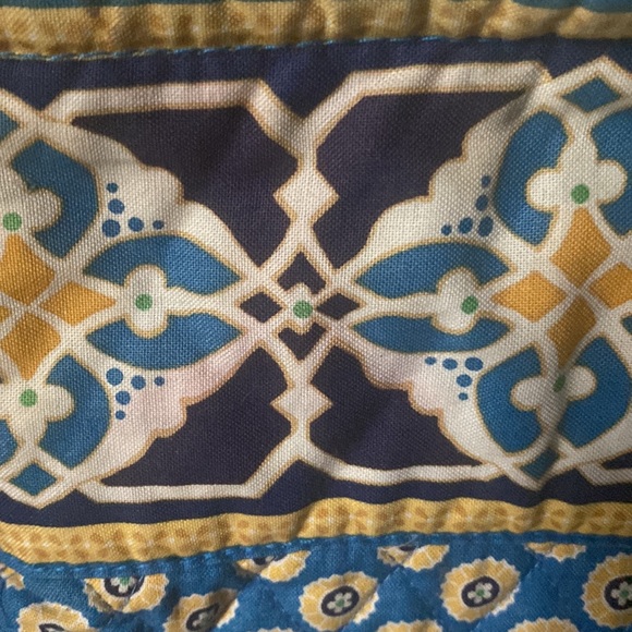 Vera Bradley Tote - Picture 7 of 8